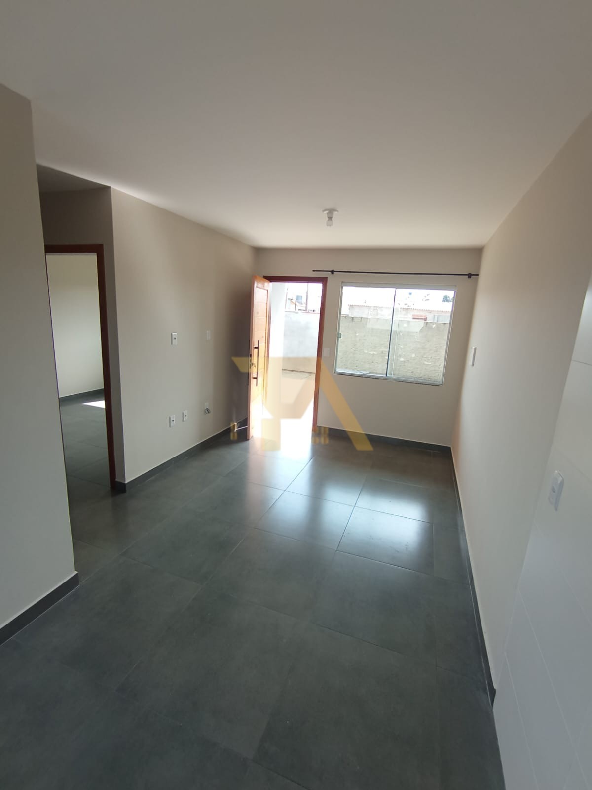 Casa com 2 Dormitórios à venda, 47 m² por R$ 250.000,00 Casa com 2 Dormitórios à venda, 47 m² por R$ 250.000,00