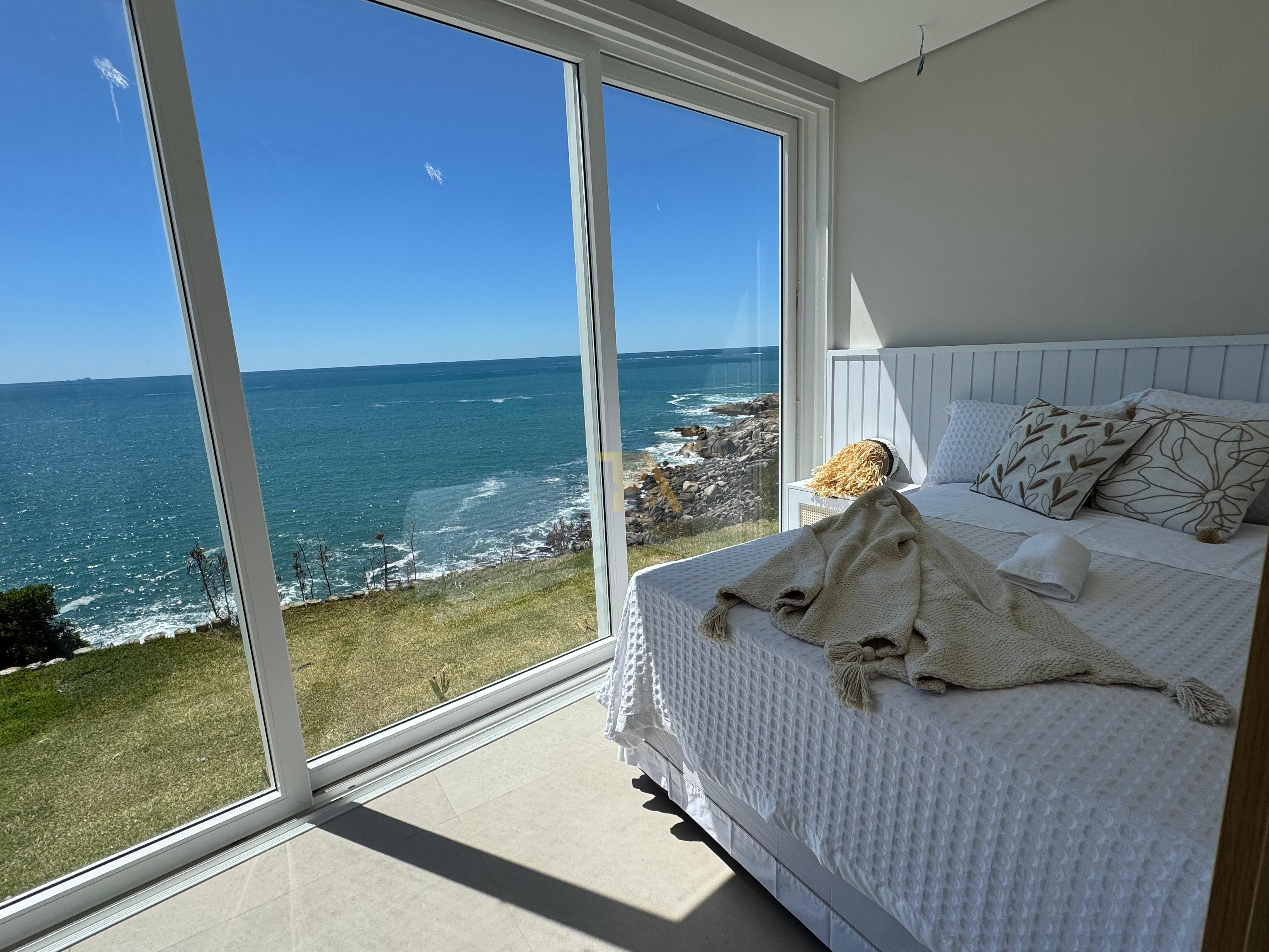 Casa à venda  no Praia da Vigia - Garopaba, SC. Imóveis