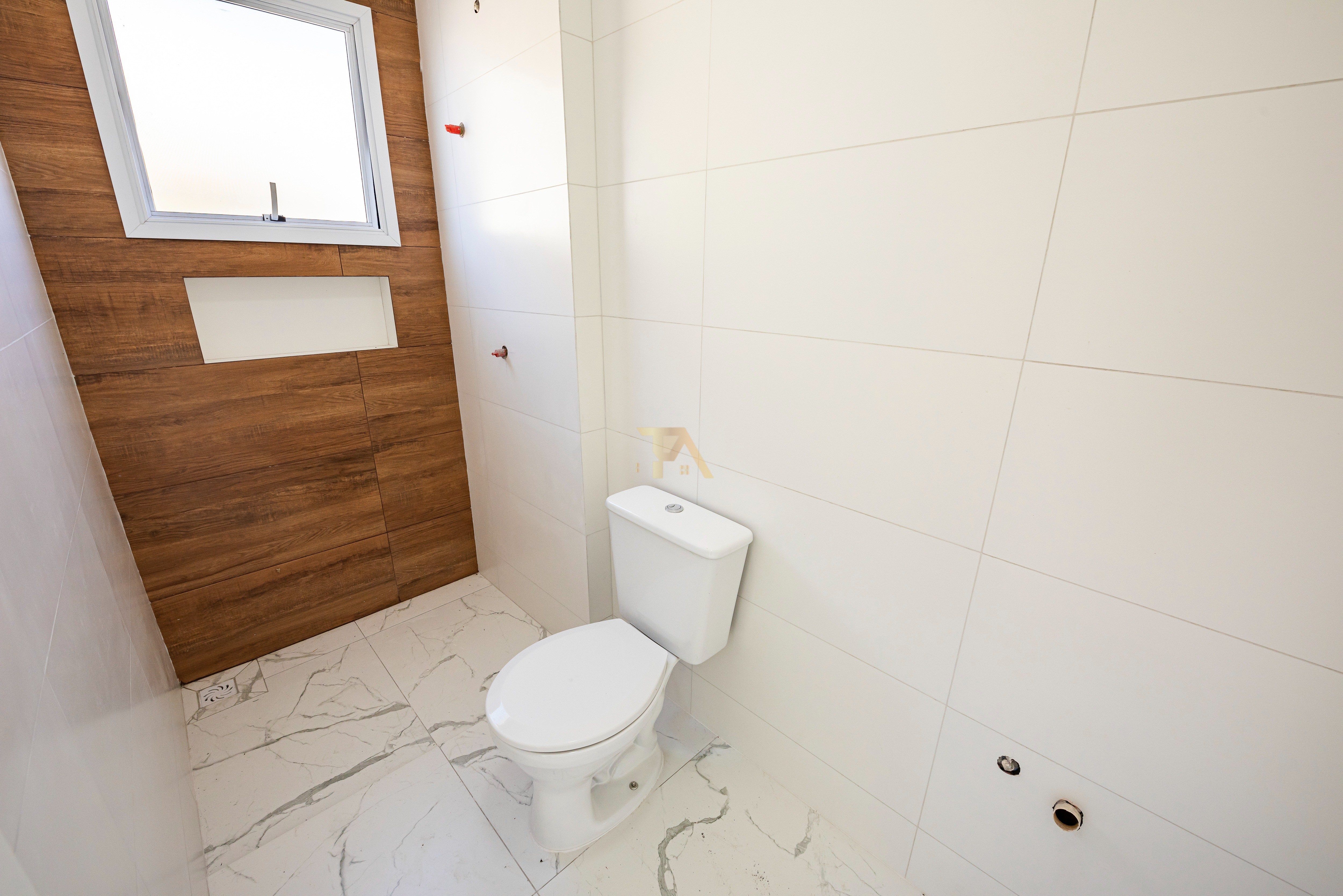 Casa com 2 Dormitórios à venda, 69 m² por R$ 435.000,00 Casa com 2 Dormitórios à venda, 69 m² por R$ 435.000,00