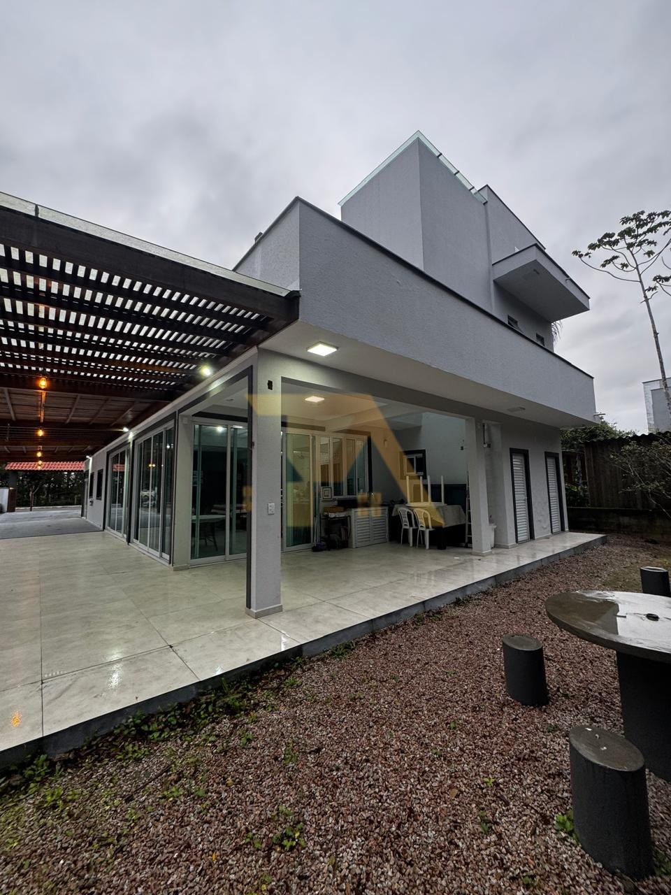 Casa com 3 Dormitórios à venda, 260 m² por R$ 1.990.000,00 Casa com 3 Dormitórios à venda, 260 m² por R$ 1.990.000,00