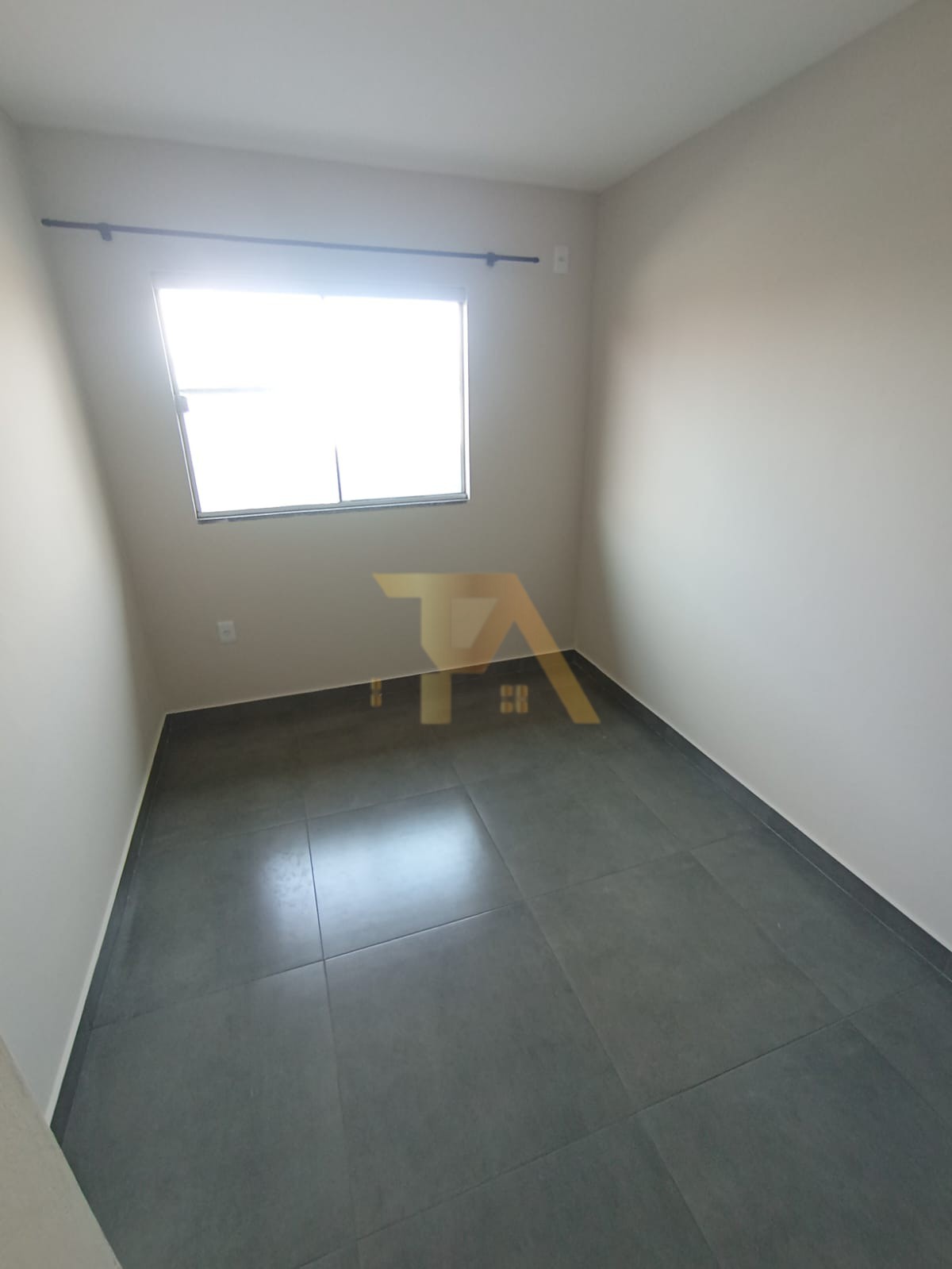 Casa com 2 Dormitórios à venda, 47 m² por R$ 250.000,00 Casa com 2 Dormitórios à venda, 47 m² por R$ 250.000,00