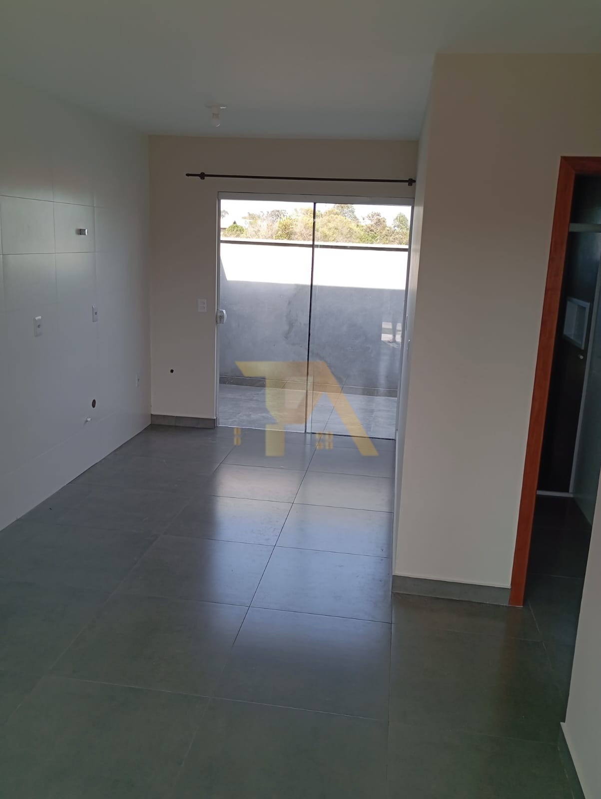 Casa com 2 Dormitórios à venda, 47 m² por R$ 250.000,00 Casa com 2 Dormitórios à venda, 47 m² por R$ 250.000,00