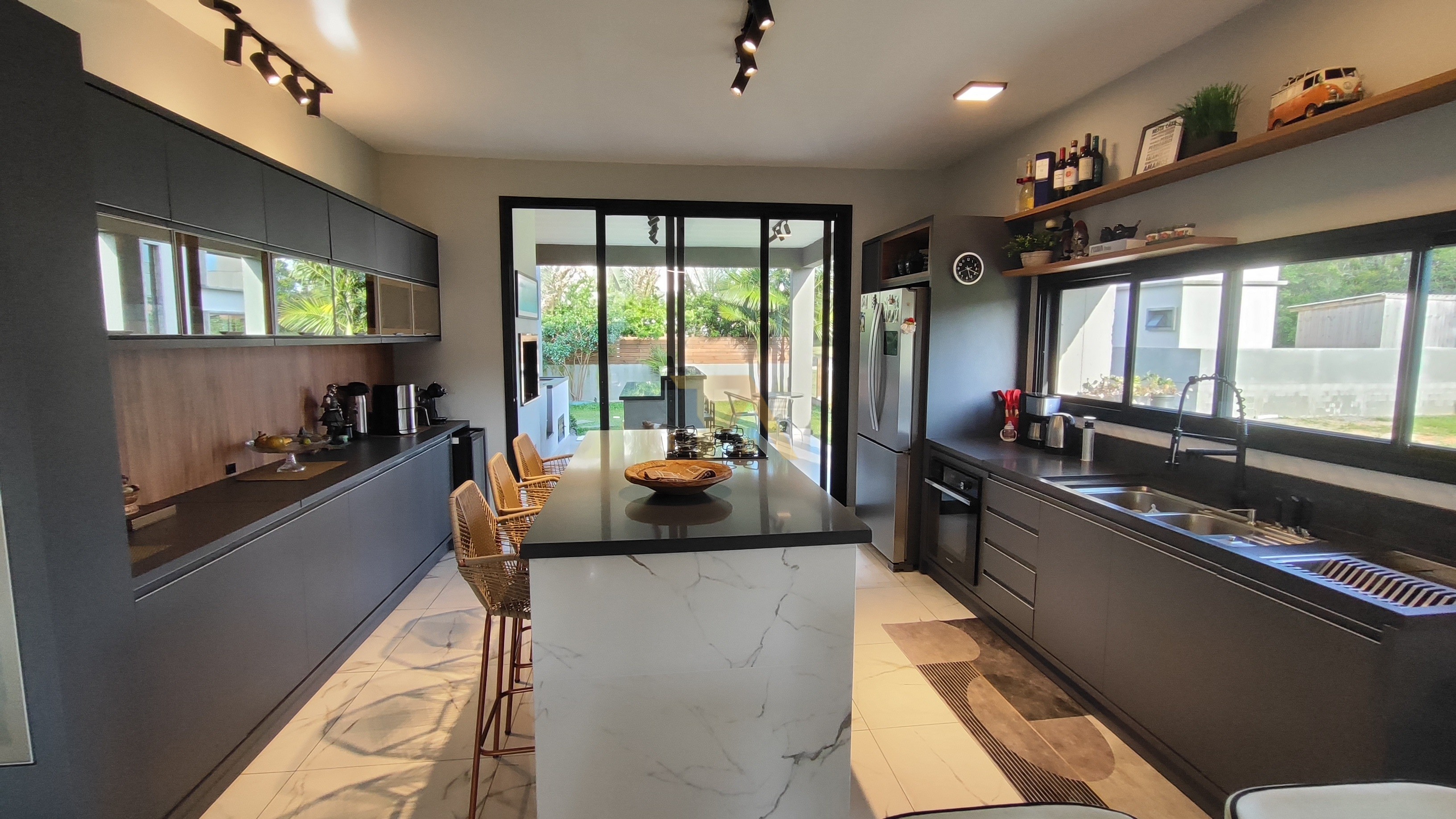 Casa com 3 Dormitórios à venda, 189 m² por R$ 2.150.000,00 Casa com 3 Dormitórios à venda, 189 m² por R$ 2.150.000,00