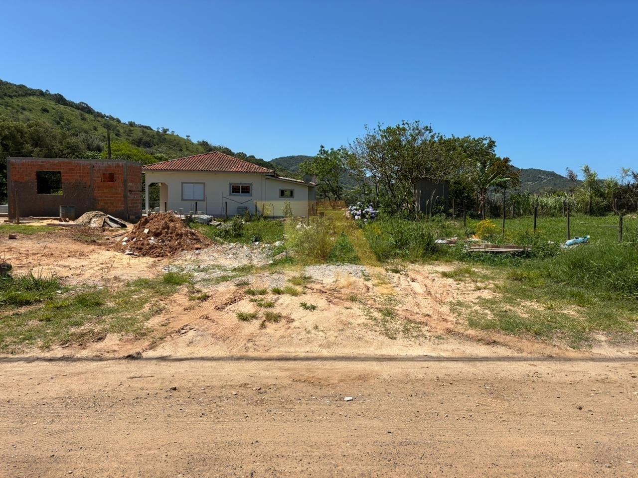 Terreno/Lote à venda  no Ambrósio - Garopaba, SC. Imóveis