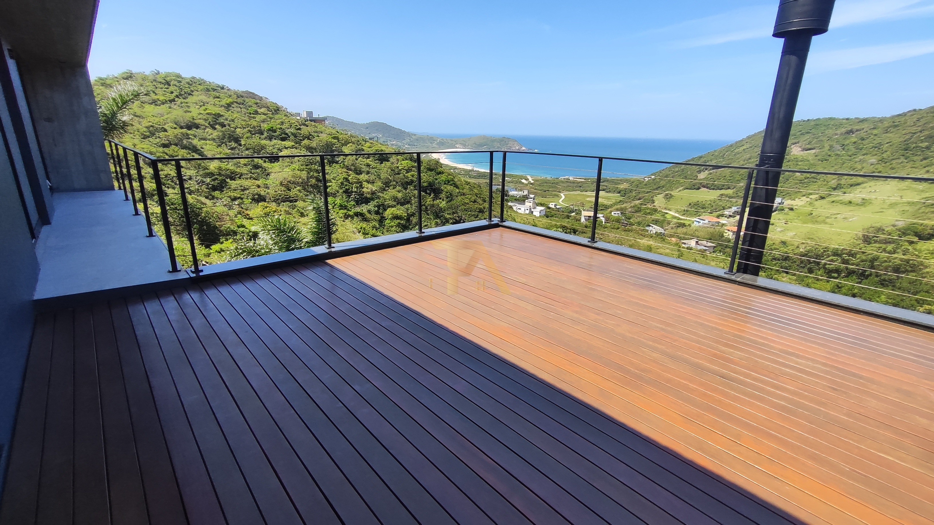 Casa à venda  no Praia da Silveira - Garopaba, SC. Imóveis