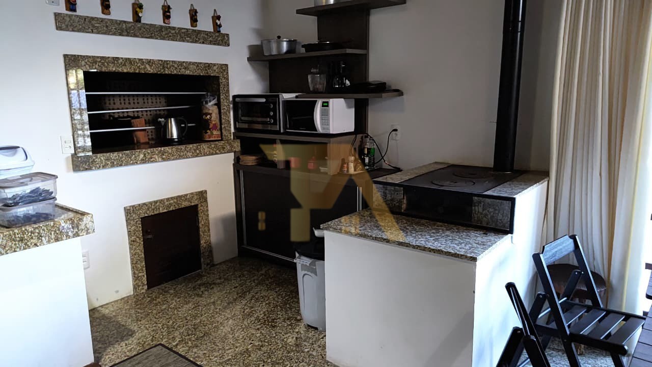 Casa com 4 Dormitórios à venda, 400 m² por R$ 2.600.000,00 Casa com 4 Dormitórios à venda, 400 m² por R$ 2.600.000,00