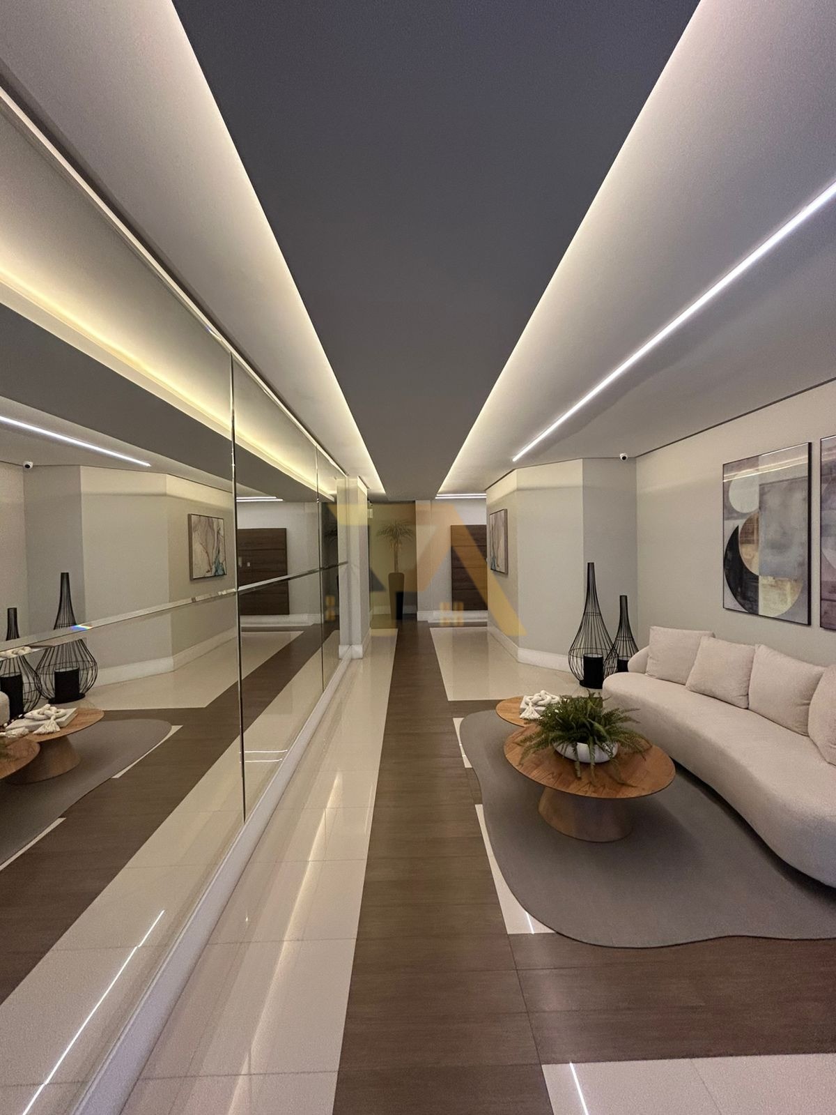 Apartamento com 2 Dormitórios à venda, 78 m² por R$ 750.000,00 Apartamento com 2 Dormitórios à venda, 78 m² por R$ 750.000,00