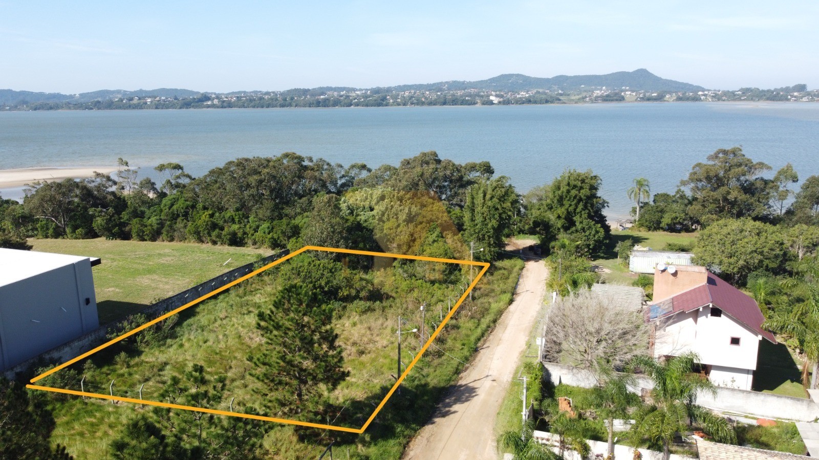 Terreno/Lote à venda  no Araçatuba - Imbituba, SC. Imóveis