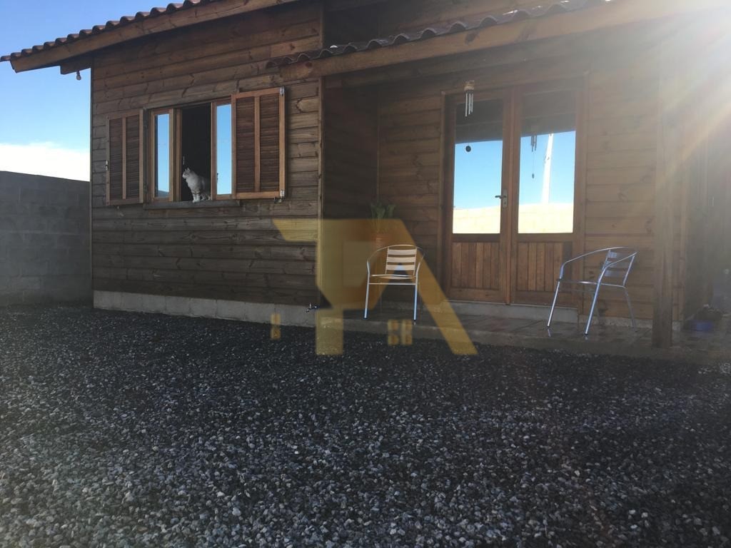 Casa com 2 Dormitórios à venda, 63 m² por R$ 200.000,00 Casa com 2 Dormitórios à venda, 63 m² por R$ 200.000,00