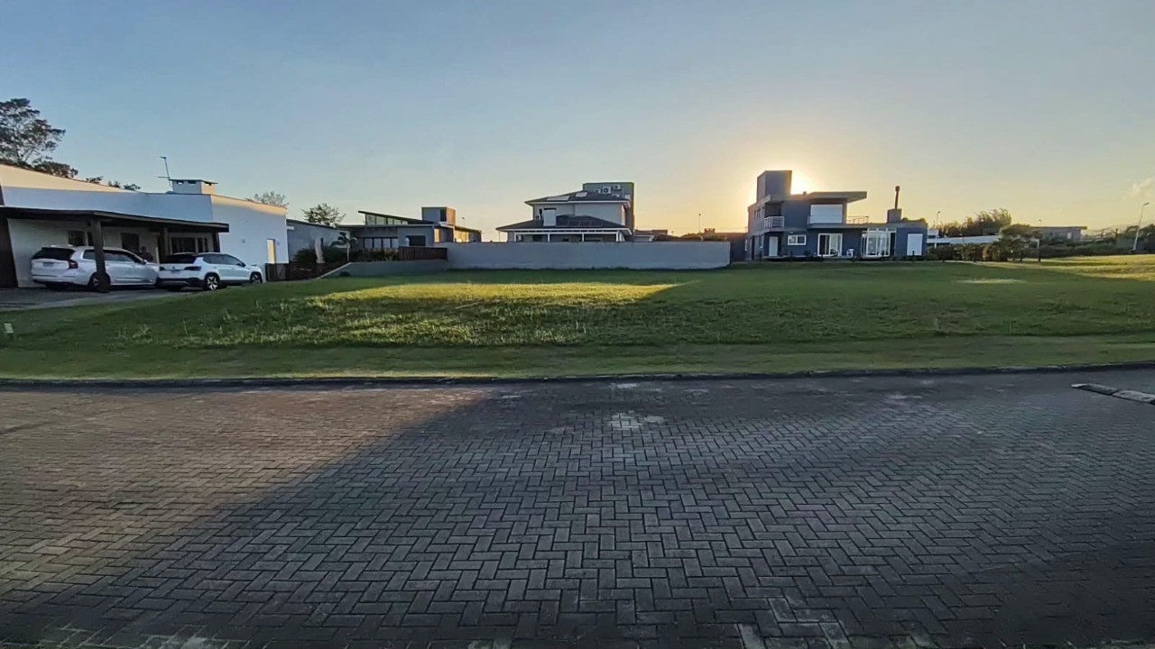 Terreno/Lote à venda  no Araçatuba - Imbituba, SC. Imóveis
