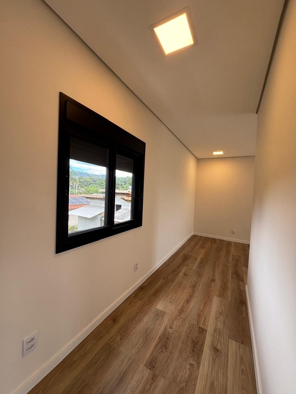 Casa à Venda em Garopaba-SC: Conforto, Segurança e Qualidade de Vida! Unidade 1 na Planta e Unidade 2 Pronta para Morar. Venha Conhecer!