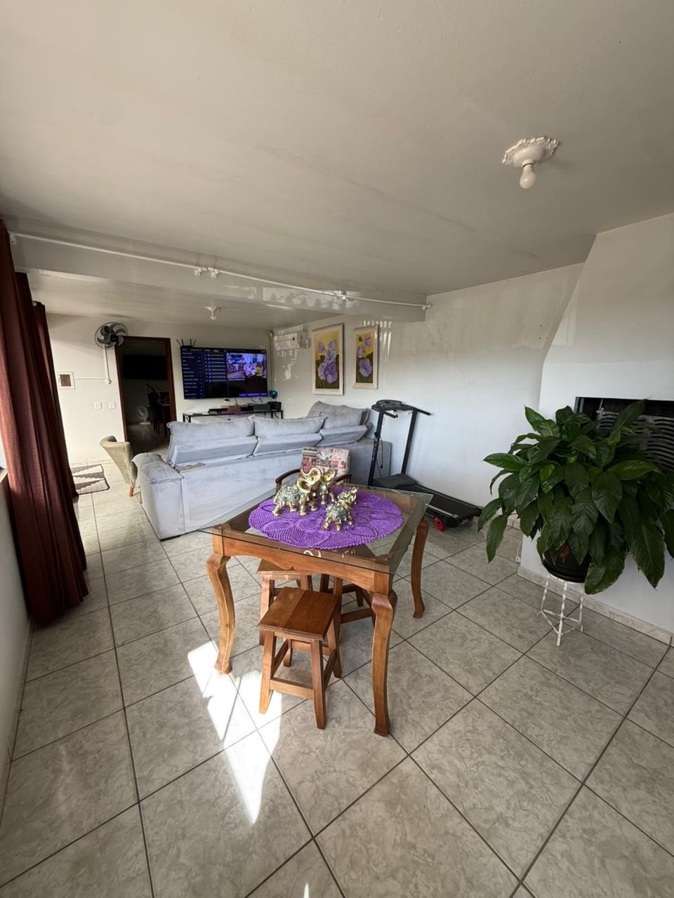 Maravilhosa Casa à Venda em Garopaba-SC, Campo Duna: 4 Quartos, 3 Salas, 5 Vagas de Garagem e 350 m² de Área construída.
