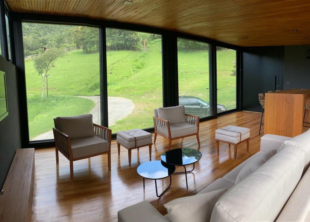 Terreno de 2.076,16 m² em condomínio exclusivo em garopaba-s