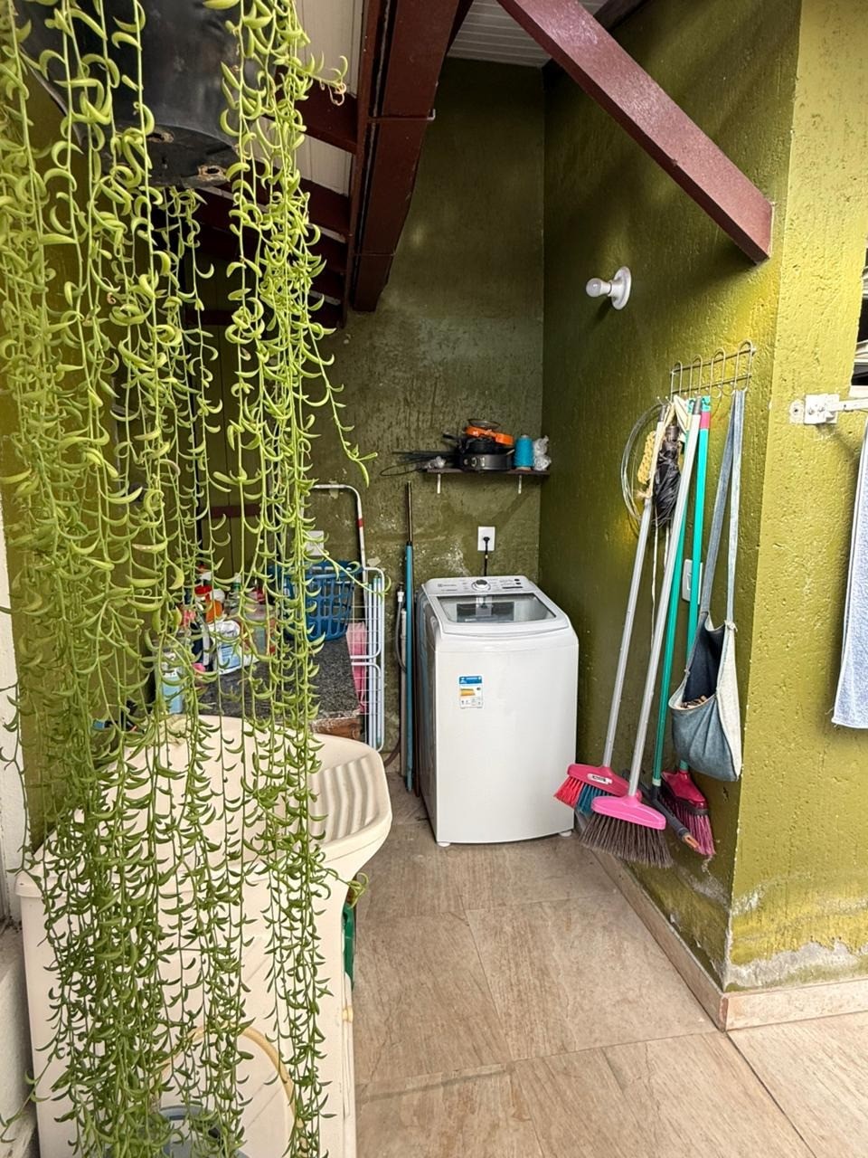 Maravilhosa Casa à Venda em Garopaba-SC, Campo Duna: 4 Quartos, 3 Salas, 5 Vagas de Garagem e 350 m² de Área construída.