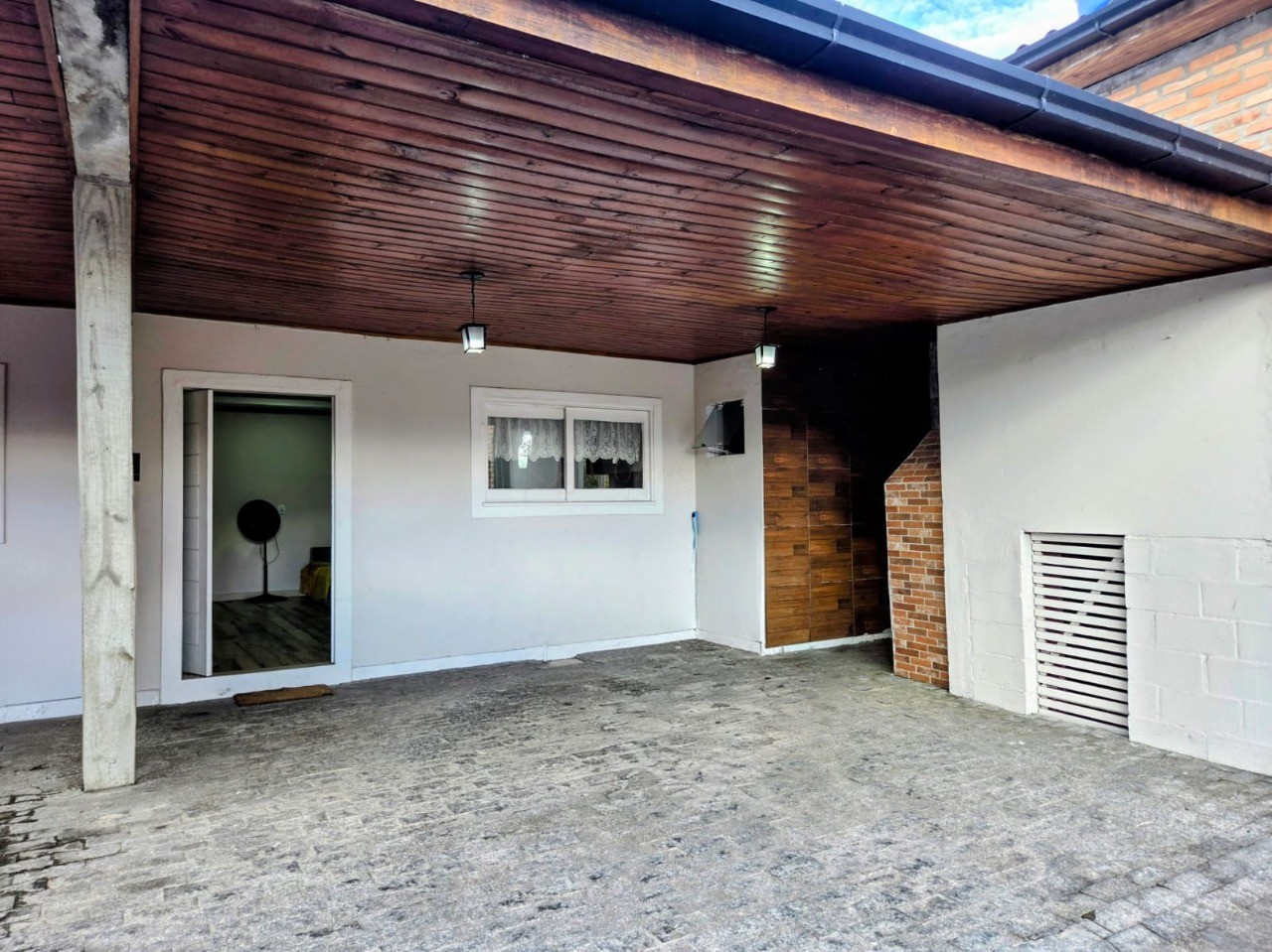 Casa à venda em garopaba-sc, centro: 7 quartos, 1 suíte, 4 s