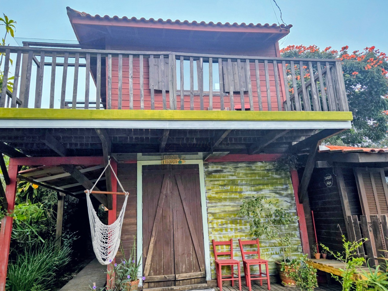 Oportunidade Única: Pousada Comercial à Venda em Imbituba -SC, Bairro Ibiraquera! 1 Sala, 6 Banheiros, 4 Vagas, 70m²!
