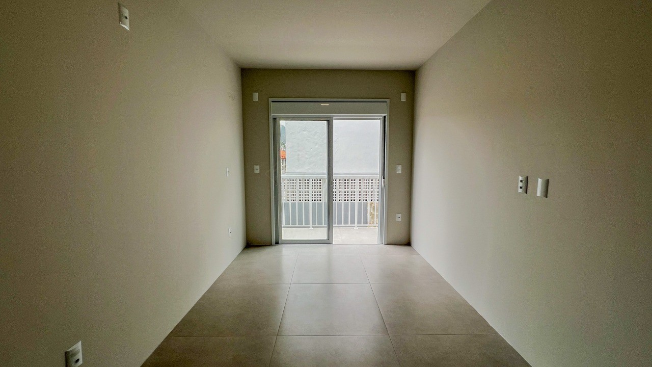 Sobrados no Centro de Garopaba: Casa à venda com 2 quartos, 2 banheiros e 91,37 m² - A partir de R$ 919 mil!