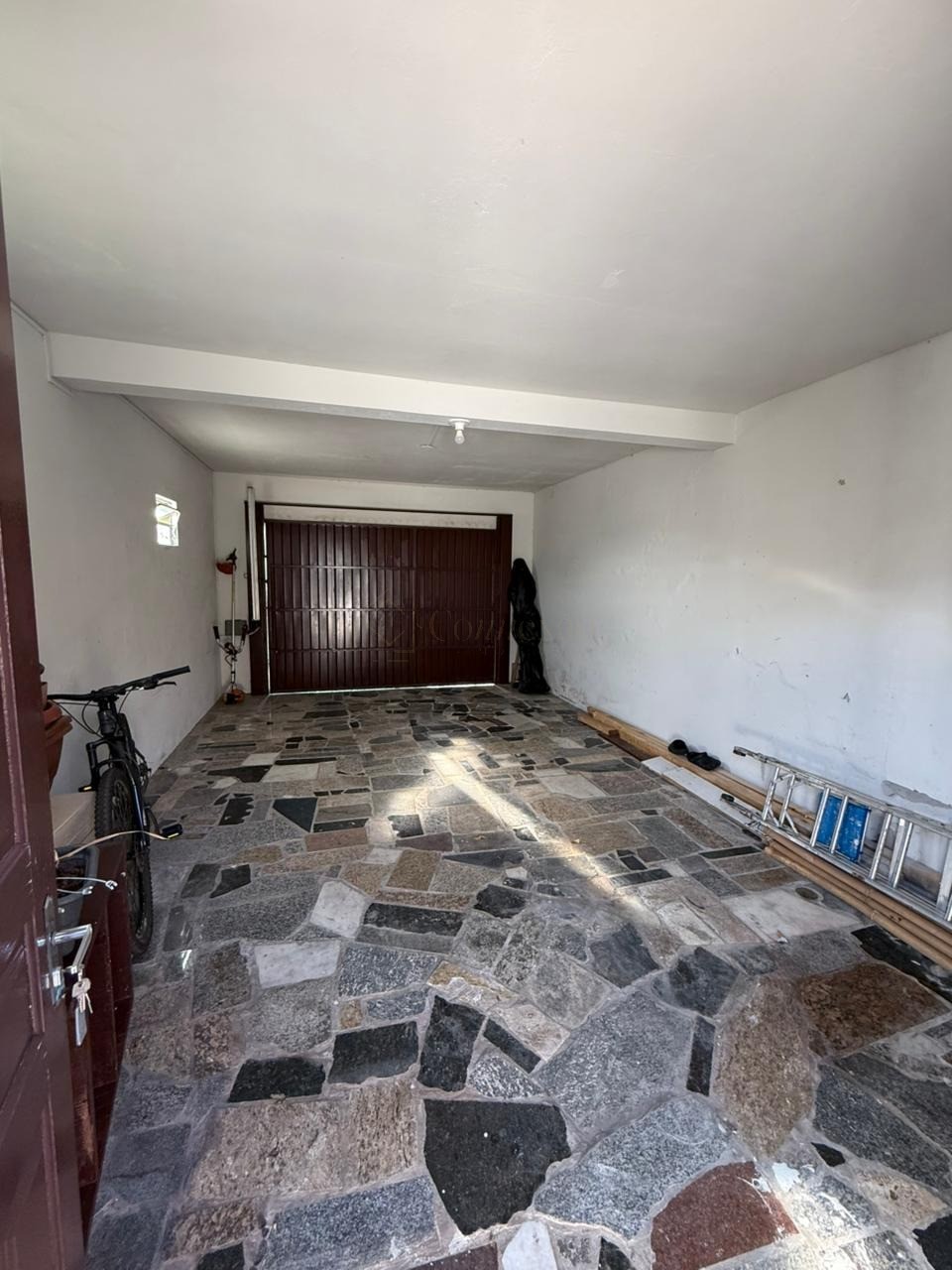 Maravilhosa Casa à Venda em Garopaba-SC, Campo Duna: 4 Quartos, 3 Salas, 5 Vagas de Garagem e 350 m² de Área construída.