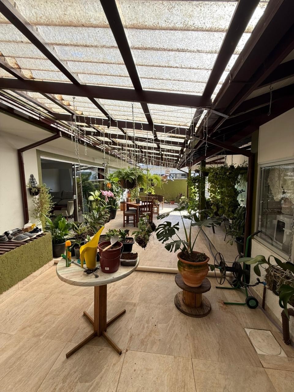 Maravilhosa Casa à Venda em Garopaba-SC, Campo Duna: 4 Quartos, 3 Salas, 5 Vagas de Garagem e 350 m² de Área construída.