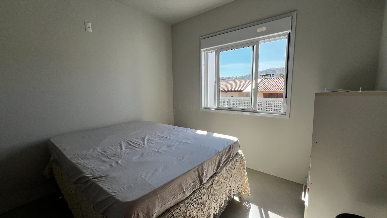 Sobrados no Centro de Garopaba: Casa à venda com 2 quartos, 2 banheiros e 91,37 m² - A partir de R$ 919 mil!