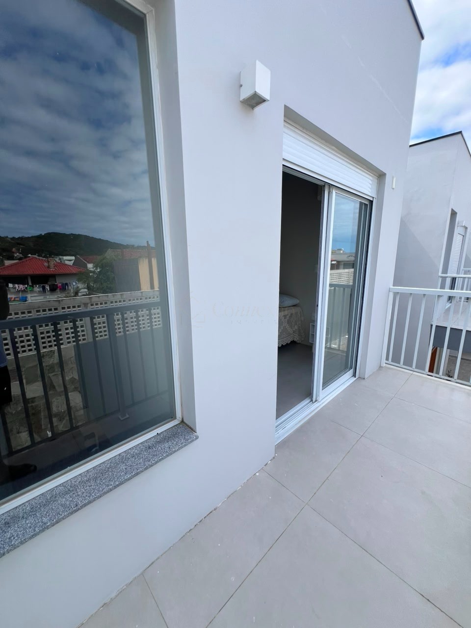 Sobrados no Centro de Garopaba: Casa à venda com 2 quartos, 2 banheiros e 91,37 m² - A partir de R$ 919 mil!