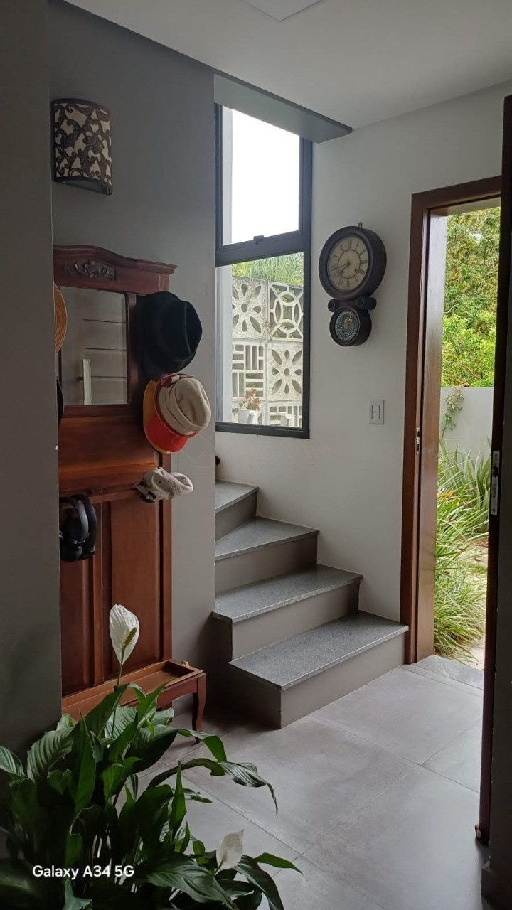 Imperdível oportunidade: Casa à venda em Garopaba-SC, bairro Campo Duna - 2 quartos, 2 suítes, 1 vaga de garagem, 82m².