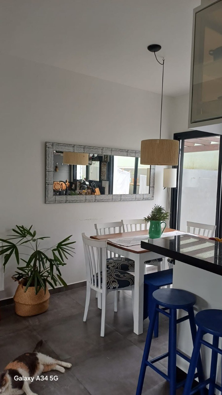 Imperdível oportunidade: Casa à venda em Garopaba-SC, bairro Campo Duna - 2 quartos, 2 suítes, 1 vaga de garagem, 82m².