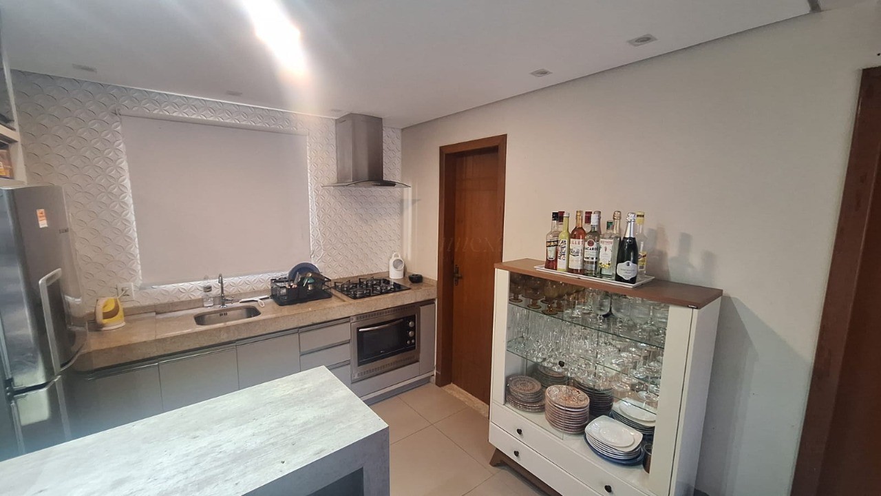 Oportunidade Imperdível: Pousada Comercial à Venda na Praia do Rosa, Imbituba-SC - 1 sala, 4 banheiros, 4 vagas - 450m²