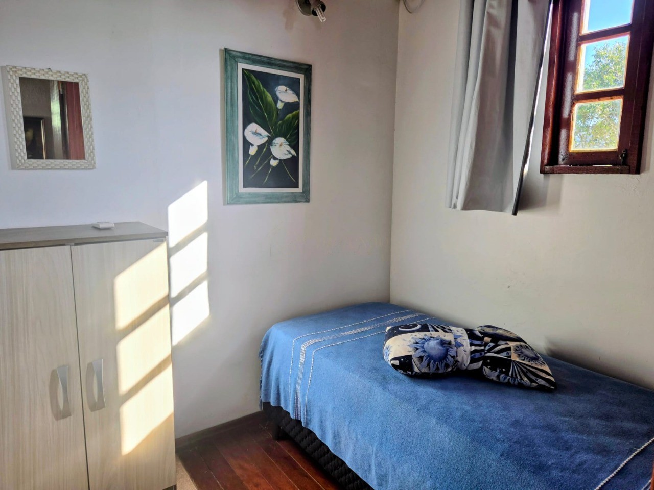 Imperdível! Casa à venda em Garopaba-SC, Centro: 4 quartos, 1 suíte, 2 salas, 3 banheiros, 2 vagas de garagem, 110m².
