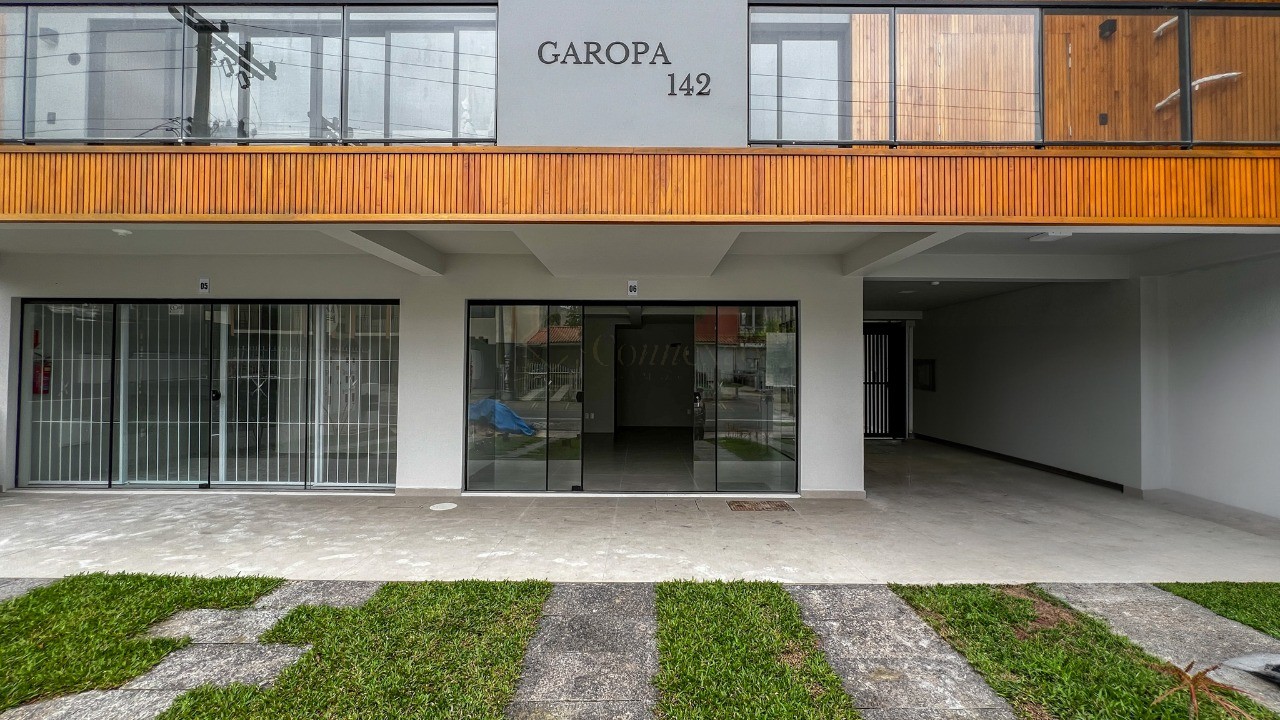 Sobrados no Centro de Garopaba: Casa à venda com 2 quartos, 2 banheiros e 91,37 m² - A partir de R$ 919 mil!