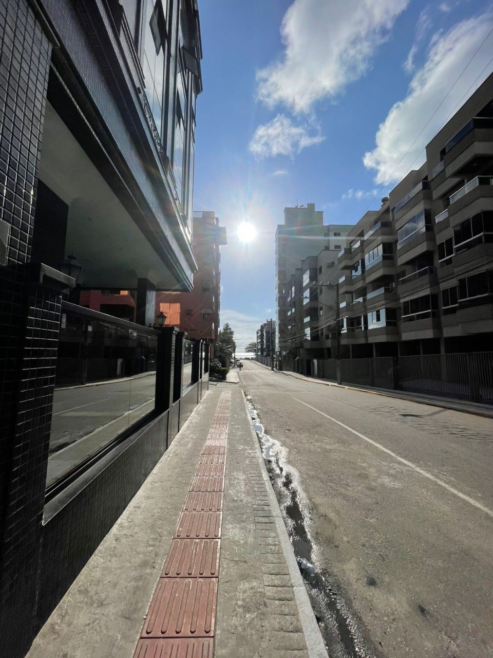 Apartamento à venda no centro de itapema - quadra mar! 2 qua - foto 1