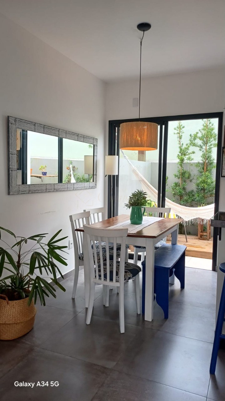 Imperdível oportunidade: Casa à venda em Garopaba-SC, bairro Campo Duna - 2 quartos, 2 suítes, 1 vaga de garagem, 82m².