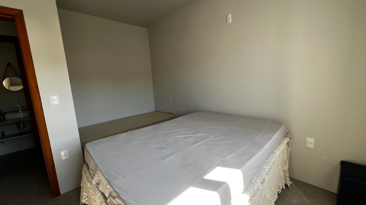 Sobrados no Centro de Garopaba: Casa à venda com 2 quartos, 2 banheiros e 91,37 m² - A partir de R$ 919 mil!