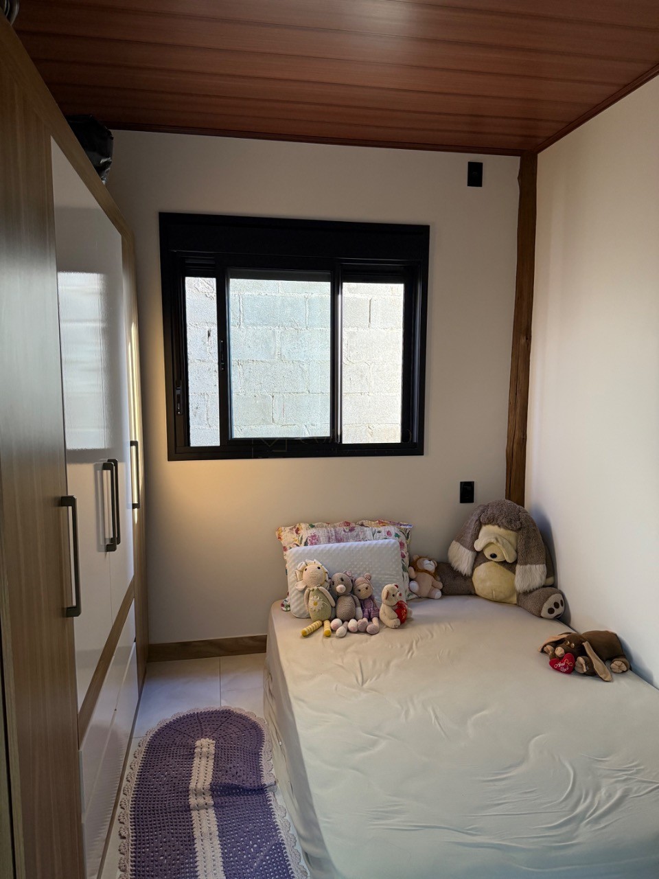 Imperdível residência à venda em Garopaba-SC, bairro Ressacada: 3 quartos, 2 salas, 5 vagas e 980m² de área!