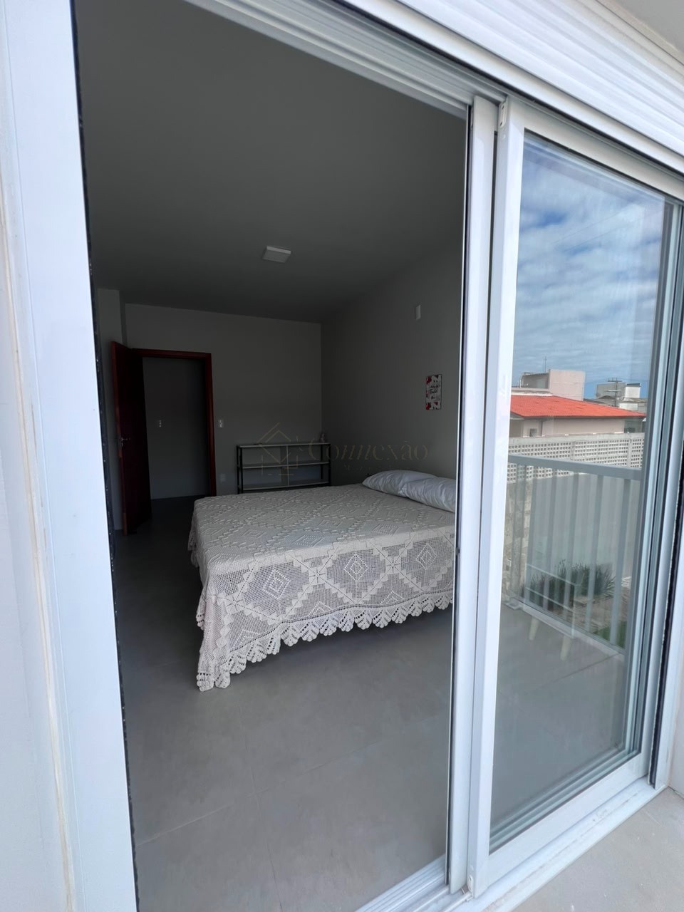 Sobrados no Centro de Garopaba: Casa à venda com 2 quartos, 2 banheiros e 91,37 m² - A partir de R$ 919 mil!