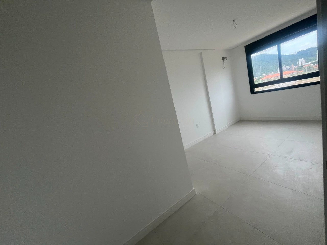 Imóvel imperdível: apartamento à venda no Centro de Imbituba-SC, 2 quartos, 1 suíte, 1 sala, 1 banheiro, 1 vaga, 62,46 m².
