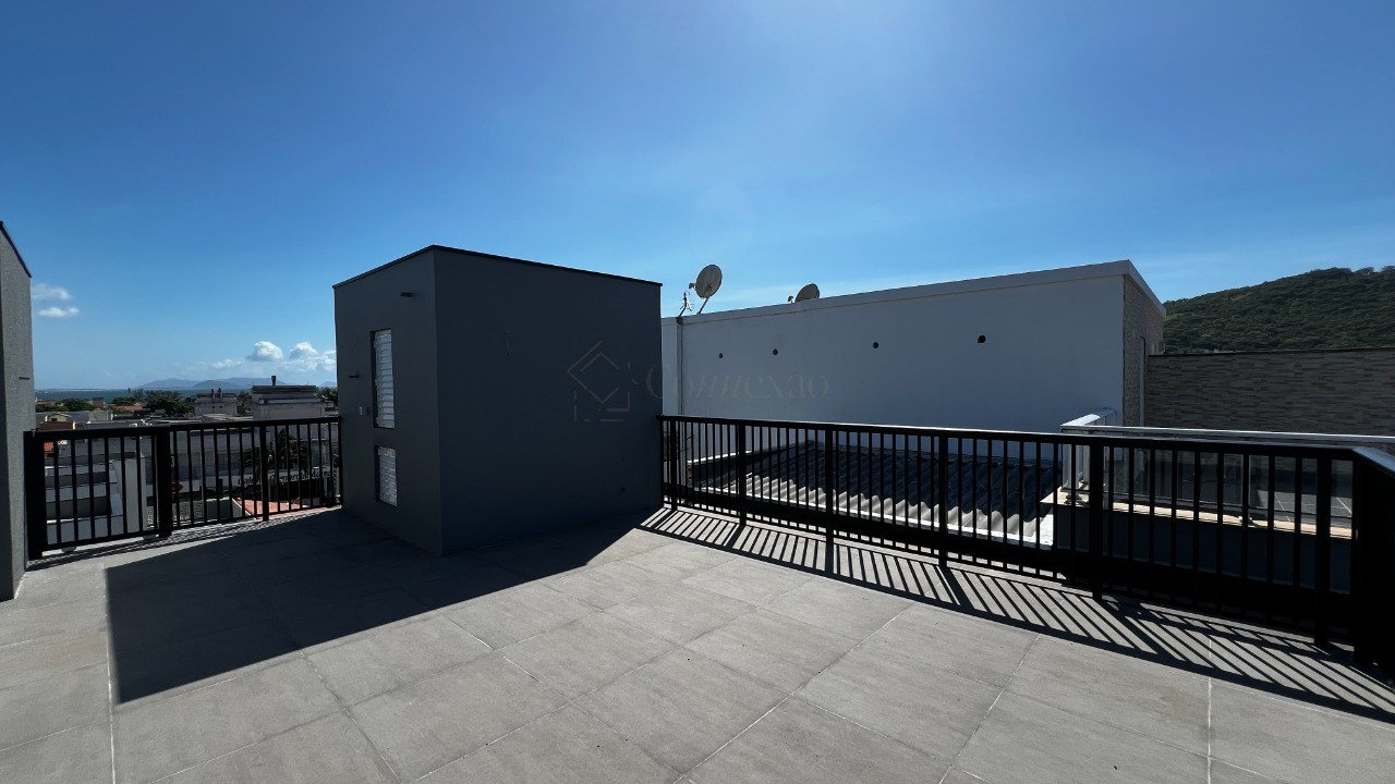 Sobrados no Centro de Garopaba: Casa à venda com 2 quartos, 2 banheiros e 91,37 m² - A partir de R$ 919 mil!