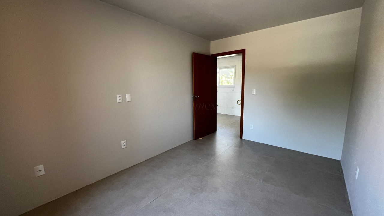 Sobrados no Centro de Garopaba: Casa à venda com 2 quartos, 2 banheiros e 91,37 m² - A partir de R$ 919 mil!