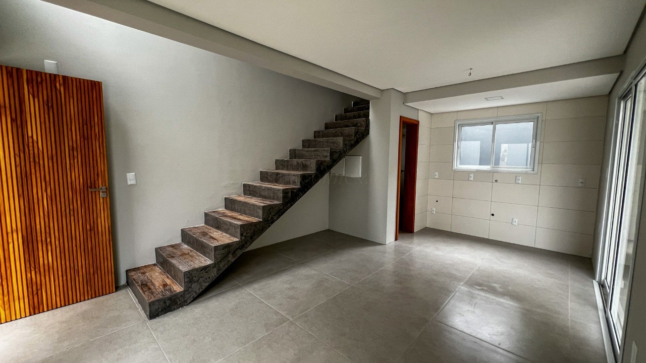 Sobrados no Centro de Garopaba: Casa à venda com 2 quartos, 2 banheiros e 91,37 m² - A partir de R$ 919 mil!