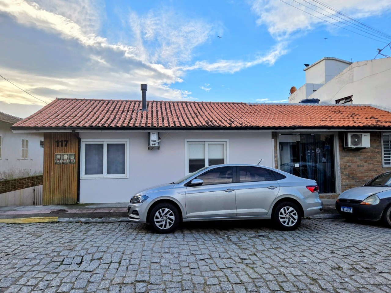 Casa à venda em garopaba-sc, centro: 7 quartos, 1 suíte, 4 s