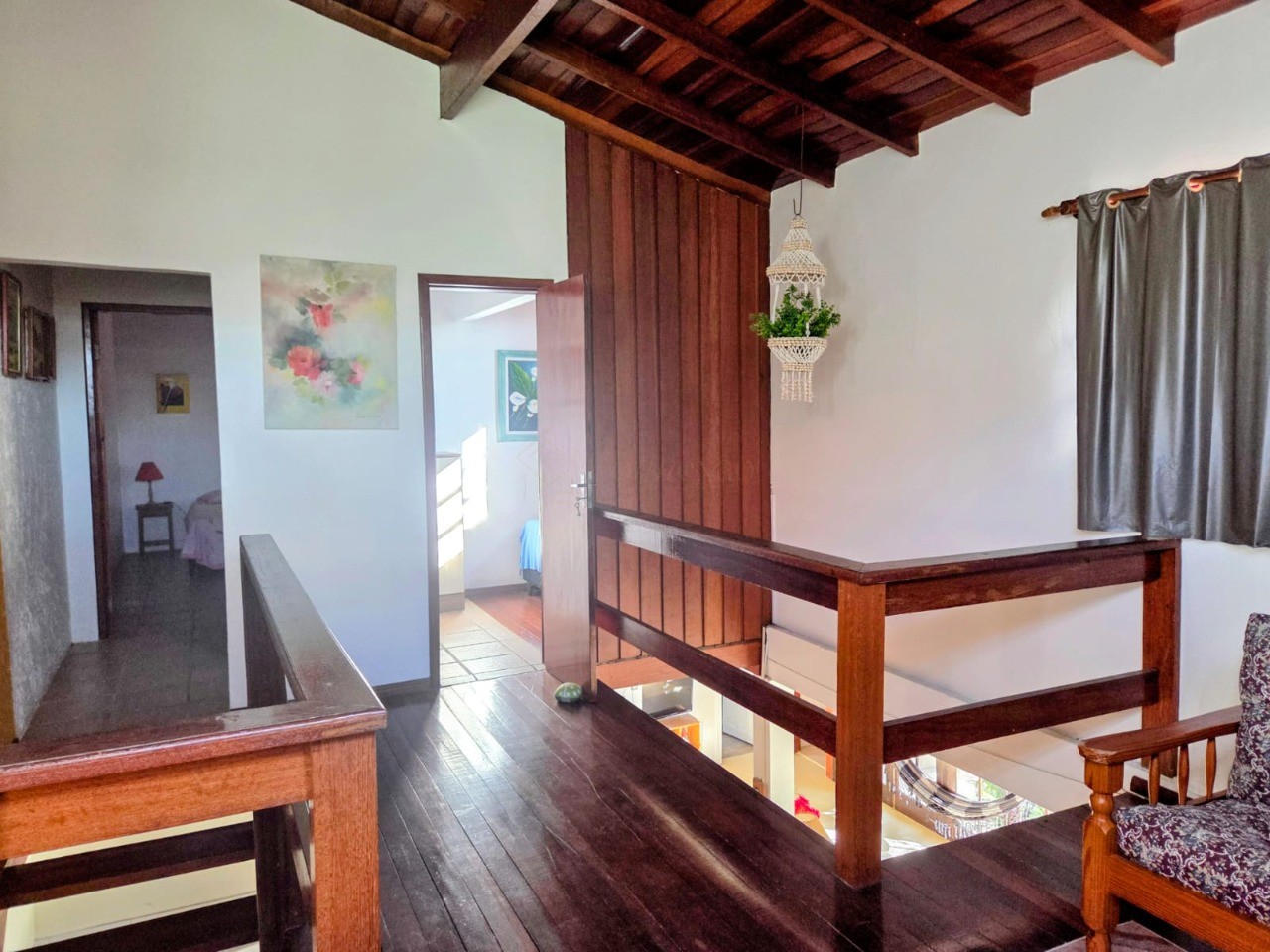 Imperdível! Casa à venda em Garopaba-SC, Centro: 4 quartos, 1 suíte, 2 salas, 3 banheiros, 2 vagas de garagem, 110m².