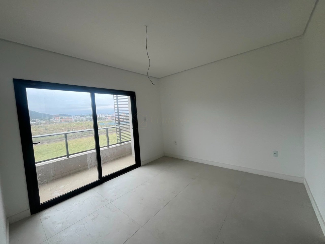 Imóvel imperdível: apartamento à venda no Centro de Imbituba-SC, 2 quartos, 1 suíte, 1 sala, 1 banheiro, 1 vaga, 62,46 m².