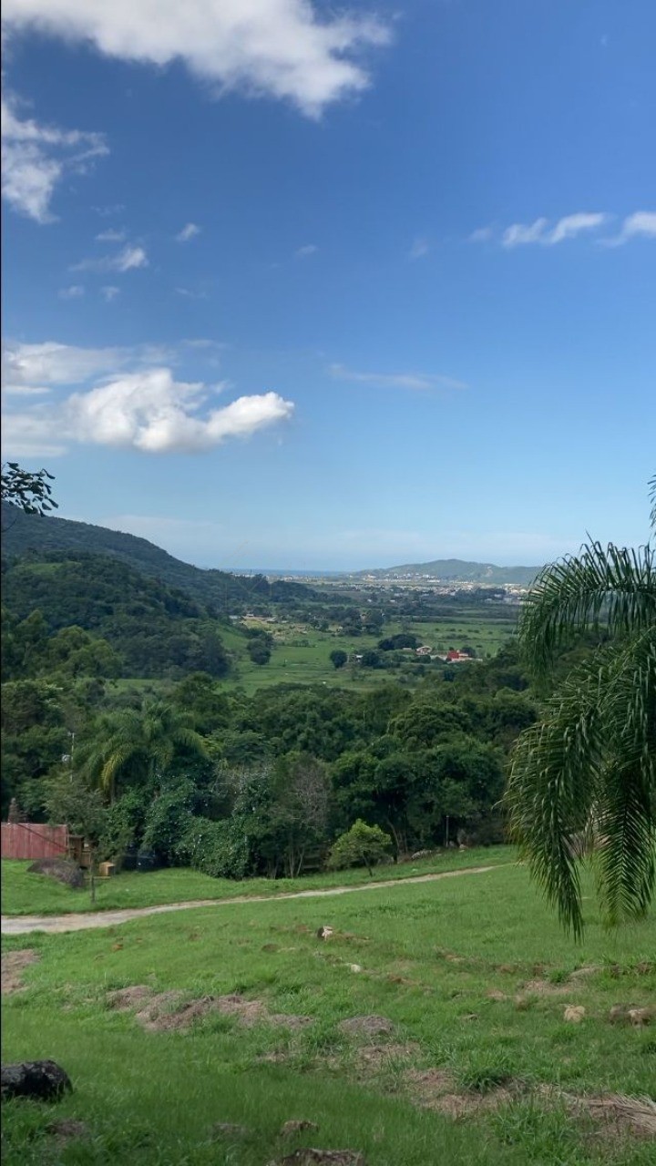 Terreno de 2.076,16 m² em condomínio exclusivo em garopaba-s