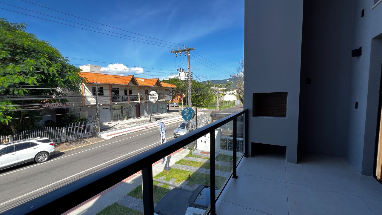 Sobrados no Centro de Garopaba: Casa à venda com 2 quartos, 2 banheiros e 91,37 m² - A partir de R$ 919 mil!