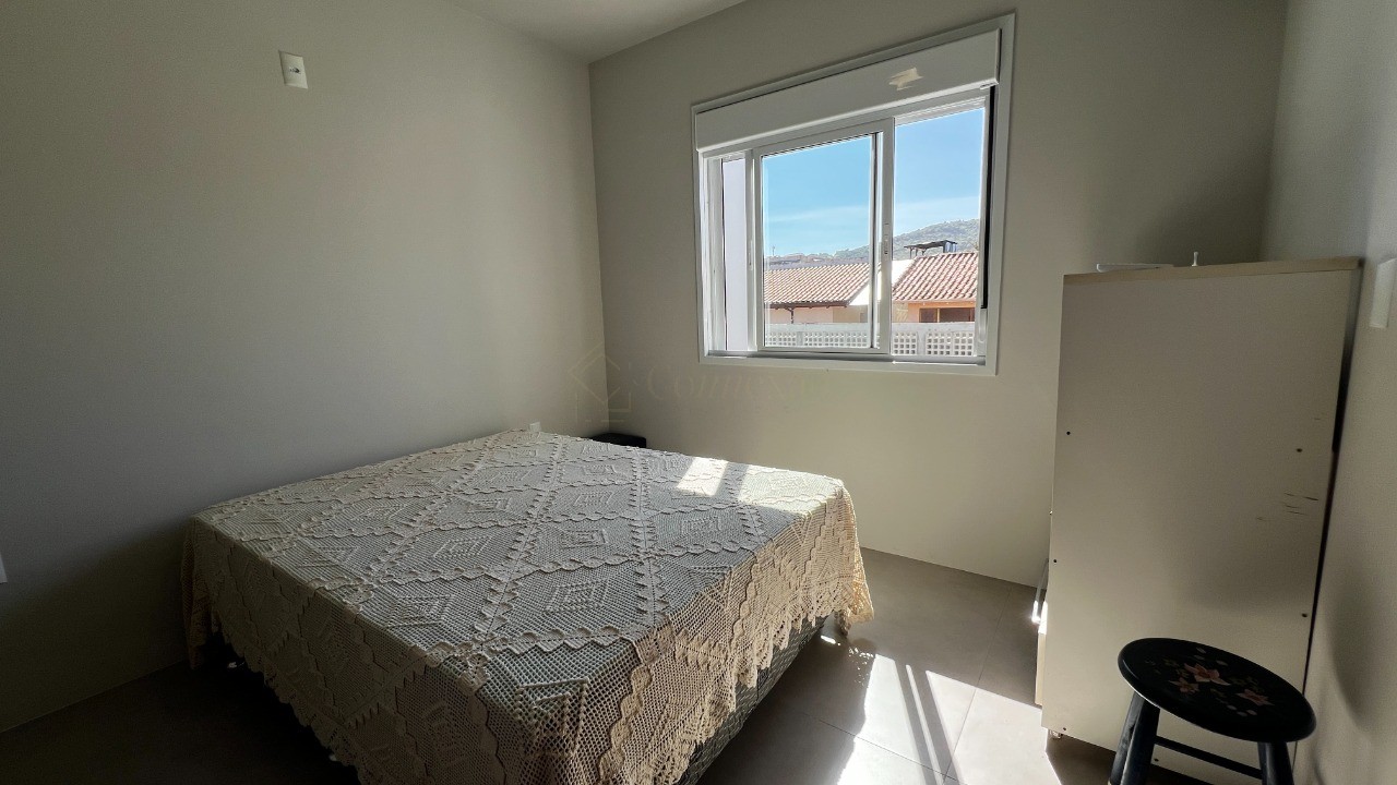 Sobrados no Centro de Garopaba: Casa à venda com 2 quartos, 2 banheiros e 91,37 m² - A partir de R$ 919 mil!