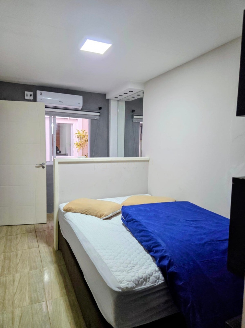 Casa à Venda em Garopaba-SC, Centro: 7 Quartos, 1 Suíte, 4 Salas, 5 Banheiros, 6 Vagas de Garagem - 346m² de Área