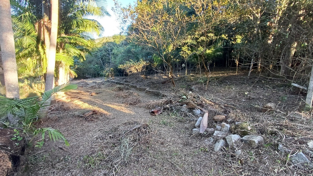 Excelente Terreno Regularizado para Construção e Investimento em Garopaba 1.528 m²