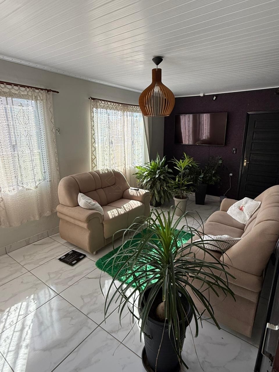 Maravilhosa Casa à Venda em Garopaba-SC, Campo Duna: 4 Quartos, 3 Salas, 5 Vagas de Garagem e 350 m² de Área construída.