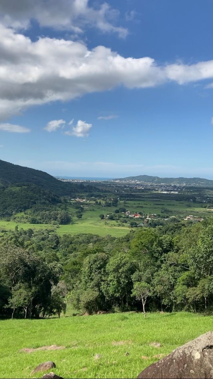 Terreno de 2.076,16 m² em condomínio exclusivo em garopaba-s