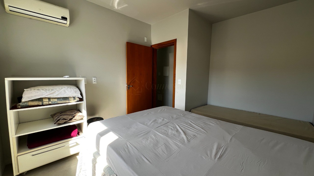 Sobrados no Centro de Garopaba: Casa à venda com 2 quartos, 2 banheiros e 91,37 m² - A partir de R$ 919 mil!